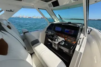 Thumbnail von Tiara Yachts 34 LS