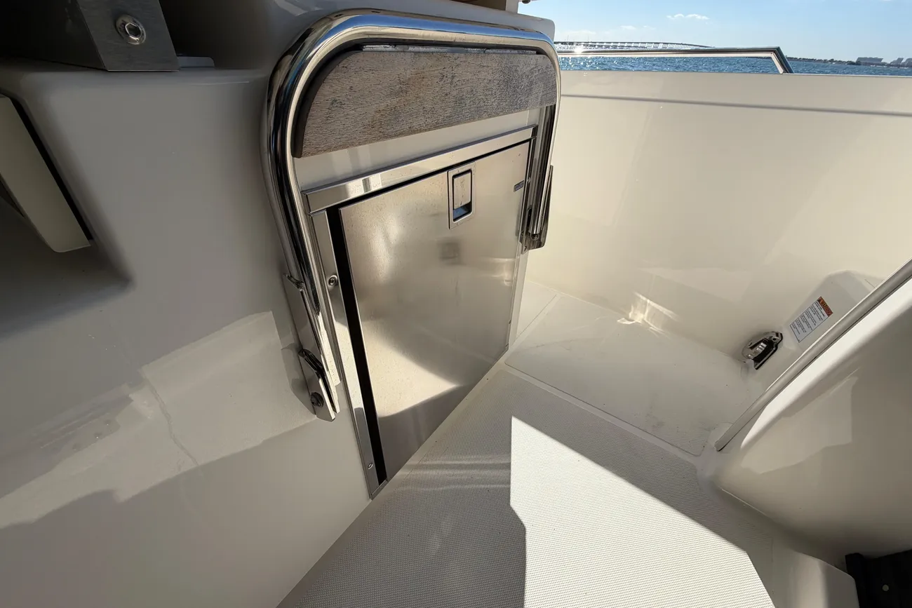 Thumbnail von Tiara Yachts 34 LS