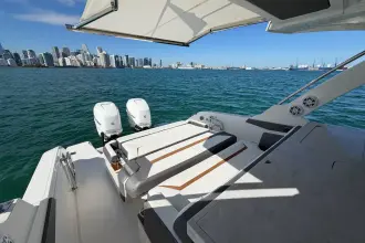 Thumbnail von Tiara Yachts 34 LS