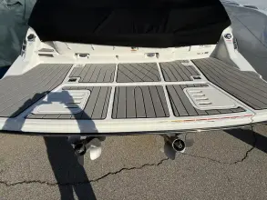 Thumbnail von Sea Ray SLX 350