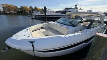 Thumbnail von Cruisers Yachts 38 GLS OB
