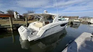 Thumbnail von Cruisers Yachts 38 GLS OB