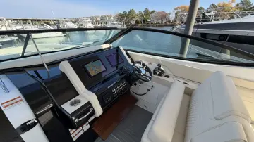 Thumbnail von Cruisers Yachts 38 GLS OB