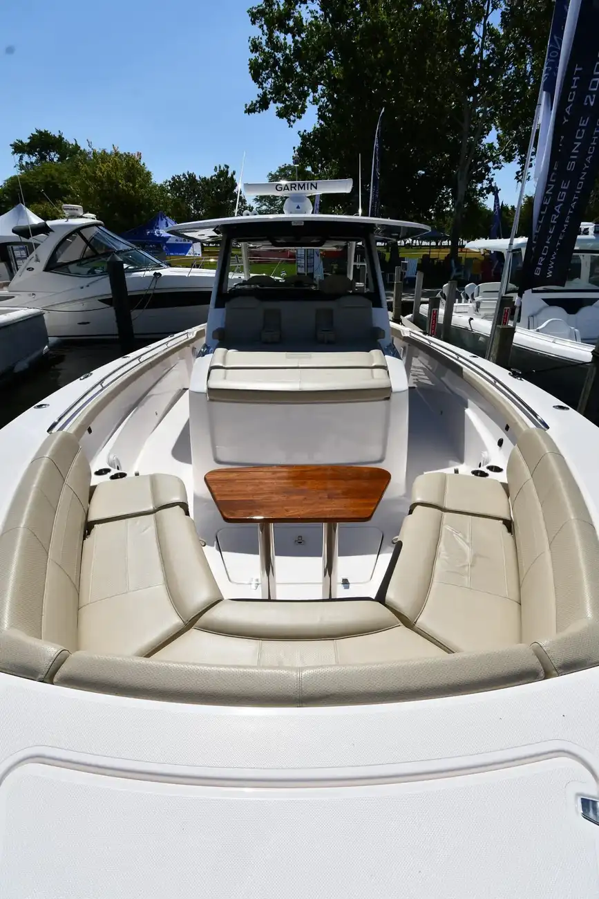 Thumbnail von Pursuit S 408