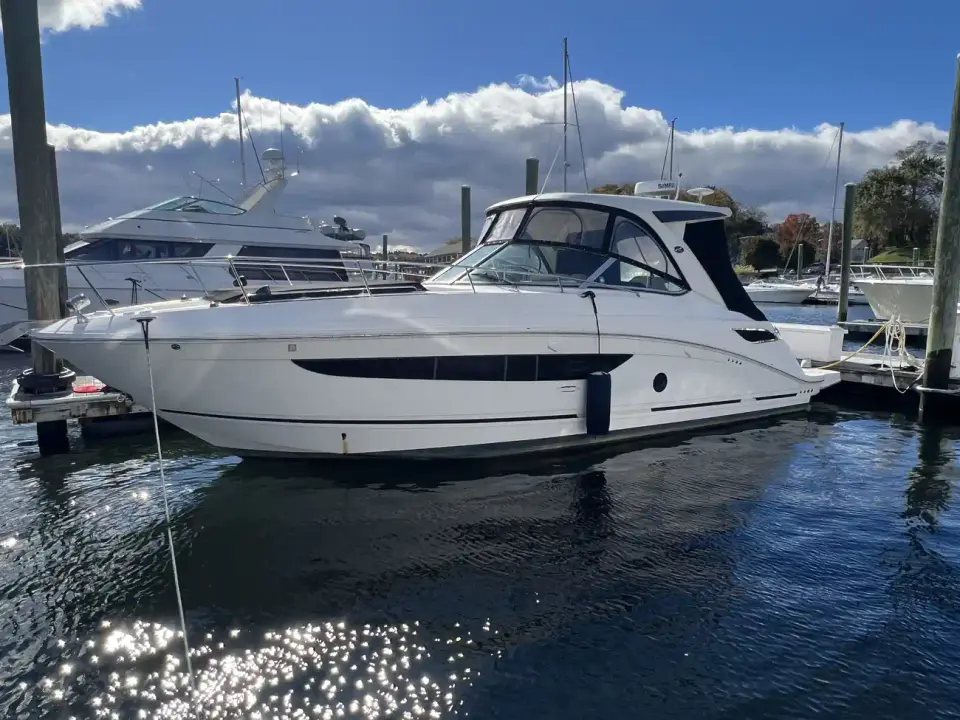 Sea Ray 350 Sundancer