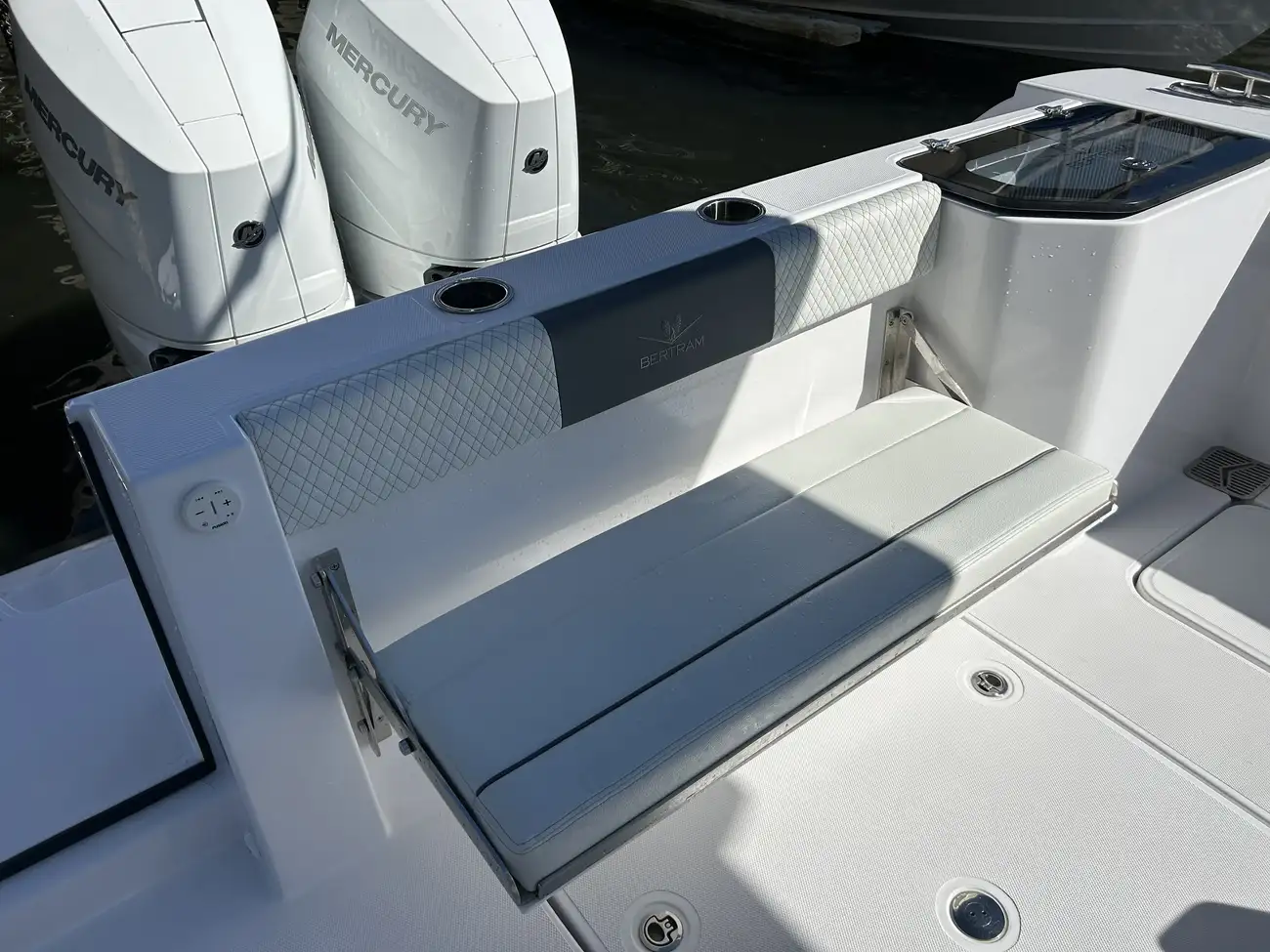 Thumbnail von Bertram 34 CC