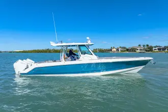 Boston Whaler 360 Outrage