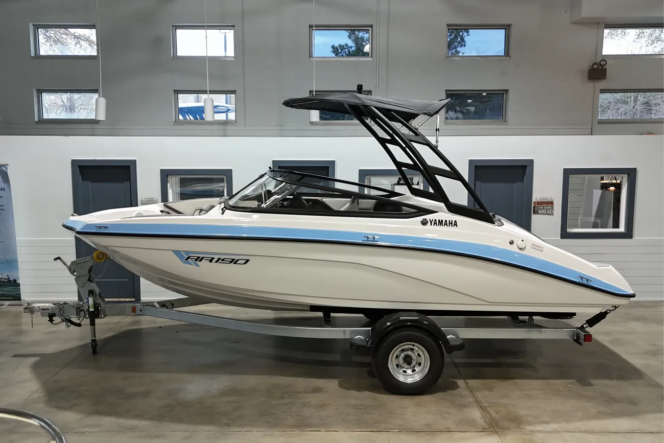 Yamaha AR190