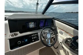 Thumbnail von Sea Ray 320 Sundancer