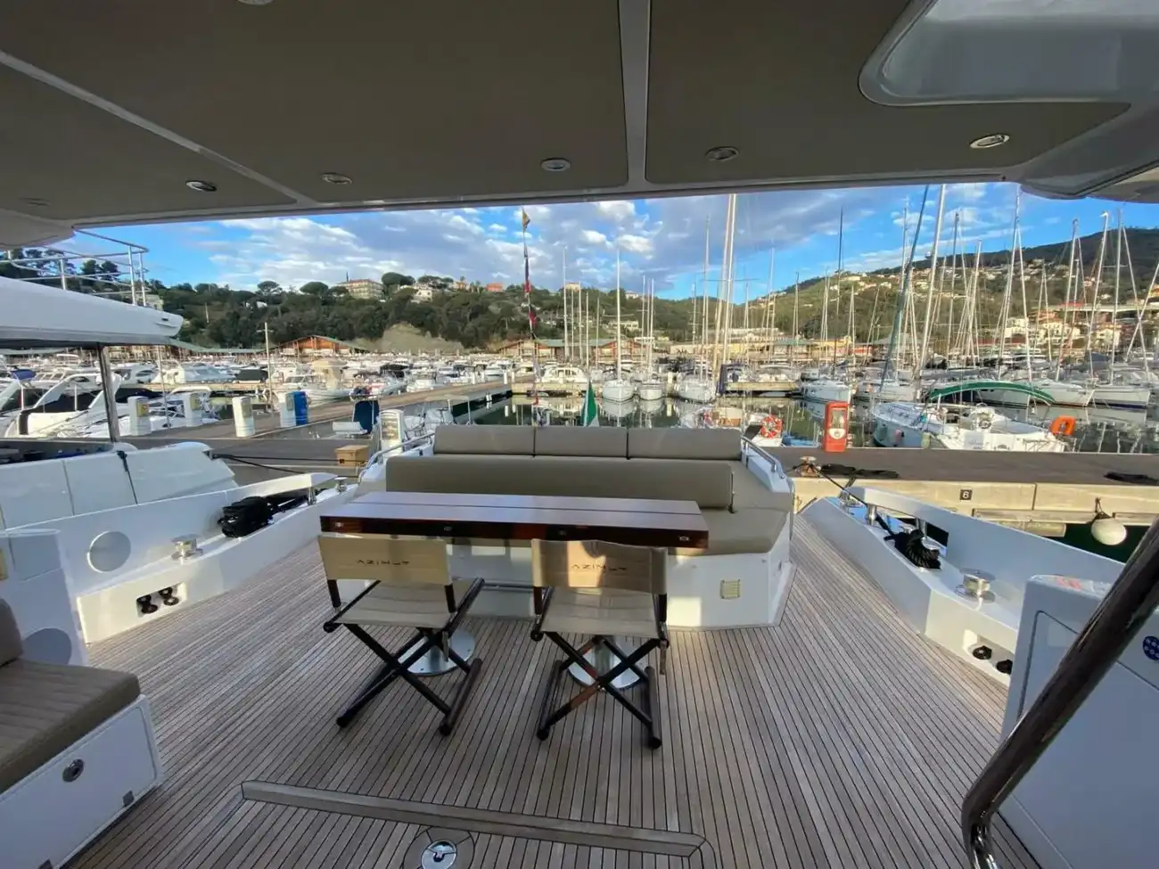 Thumbnail von Azimut 77s