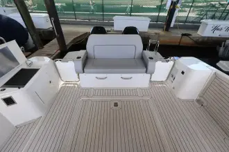 Thumbnail von Cruisers Yachts 38 VTR