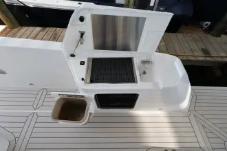 Thumbnail von Cruisers Yachts 38 VTR