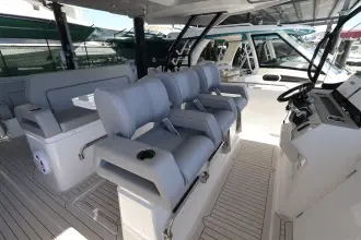 Thumbnail von Cruisers Yachts 38 VTR