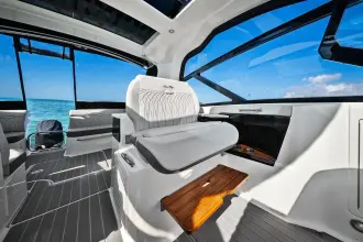 Thumbnail von Sea Ray 370 Sundancer Outboard