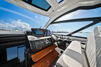 Thumbnail von Sea Ray 370 Sundancer Outboard