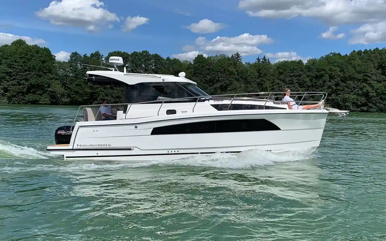 Nautic Yachts 990 Neon