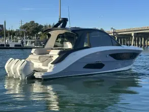Thumbnail von Sea Ray 370 Sundancer Außenborder