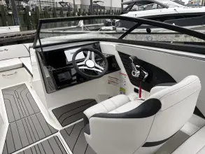 Thumbnail von Sea Ray SPX 210 Außenborder