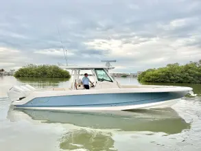 Thumbnail von Boston Whaler 360 Outrage