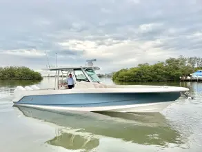 Thumbnail von Boston Whaler 360 Outrage