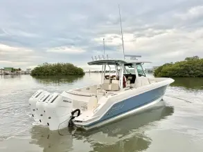 Thumbnail von Boston Whaler 360 Outrage