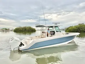 Thumbnail von Boston Whaler 360 Outrage
