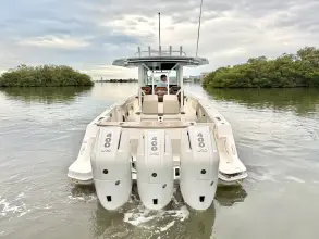 Thumbnail von Boston Whaler 360 Outrage