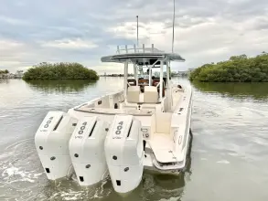 Thumbnail von Boston Whaler 360 Outrage