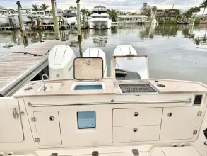 Thumbnail von Boston Whaler 360 Outrage