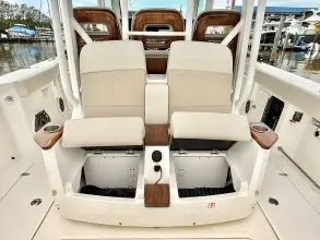 Thumbnail von Boston Whaler 360 Outrage