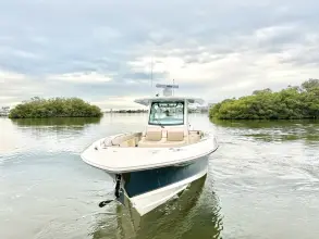 Thumbnail von Boston Whaler 360 Outrage