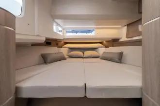 Thumbnail von Galeon 335 GTO GN335GTO Factory Stock