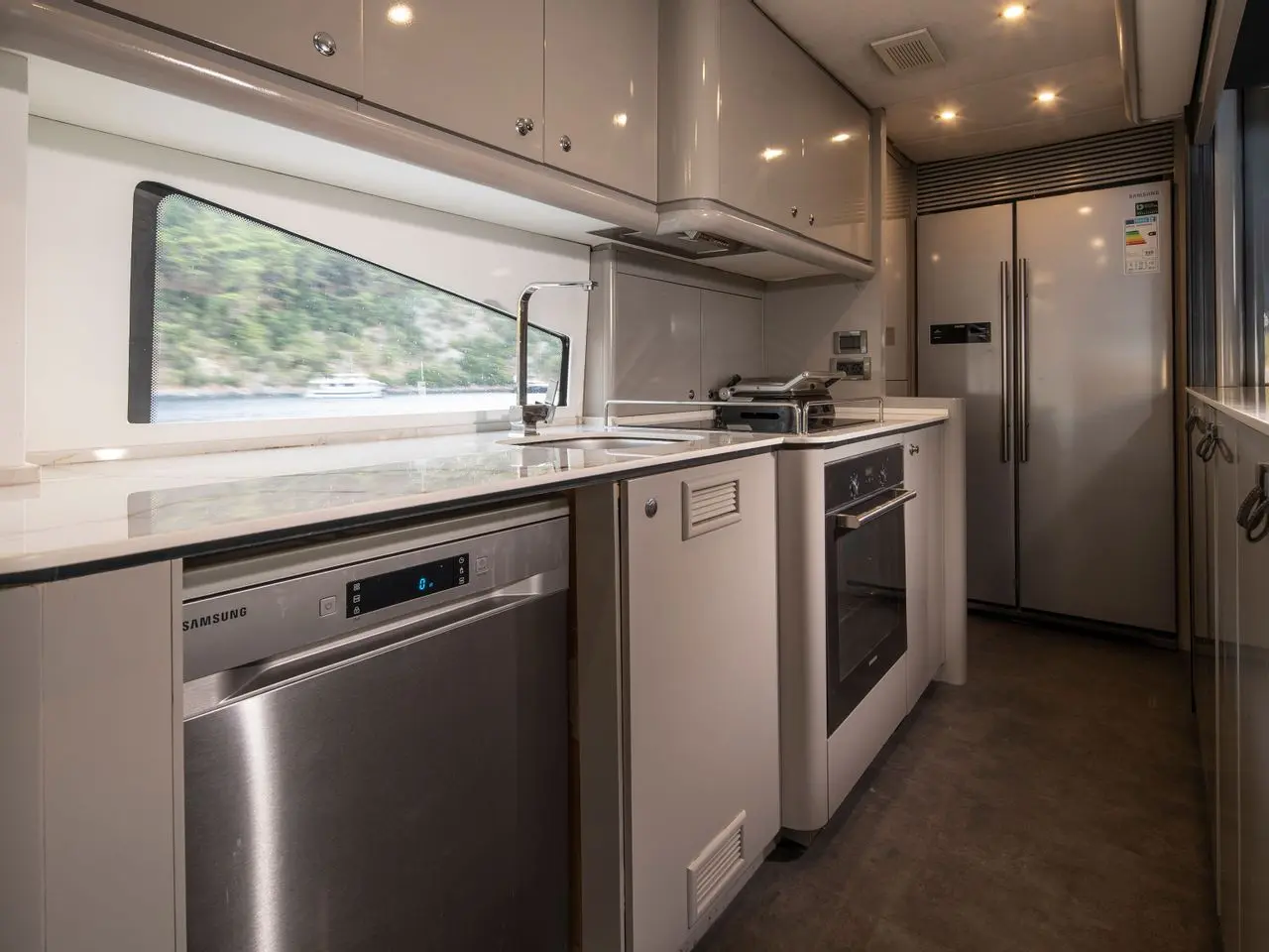 Thumbnail von Sunseeker 94 Yacht SPACE ODDITY