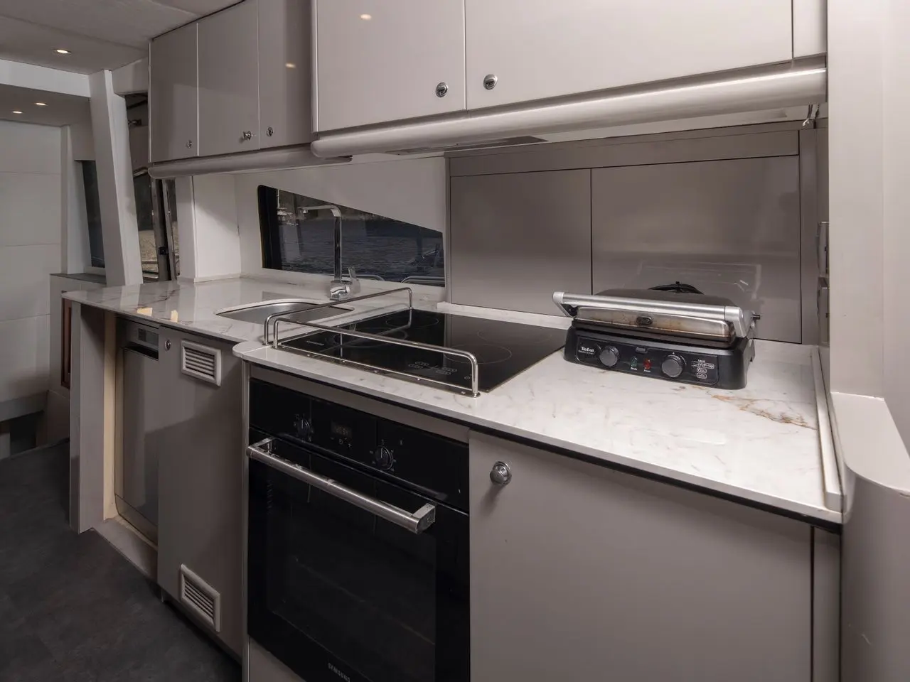 Thumbnail von Sunseeker 94 Yacht SPACE ODDITY