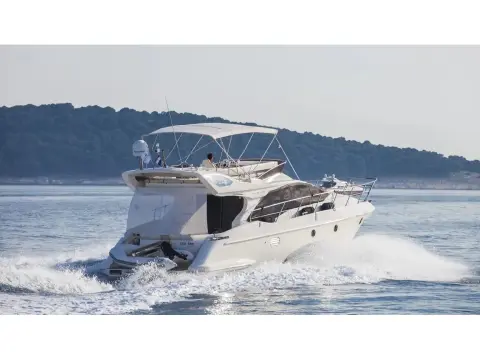 Azimut 43S Lou Ann