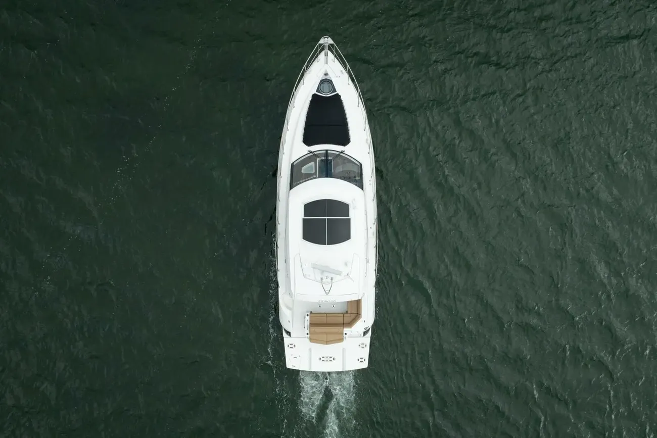Cruisers Yachts 45 Cantius Abundance