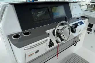 Thumbnail von Everglades 367 CX