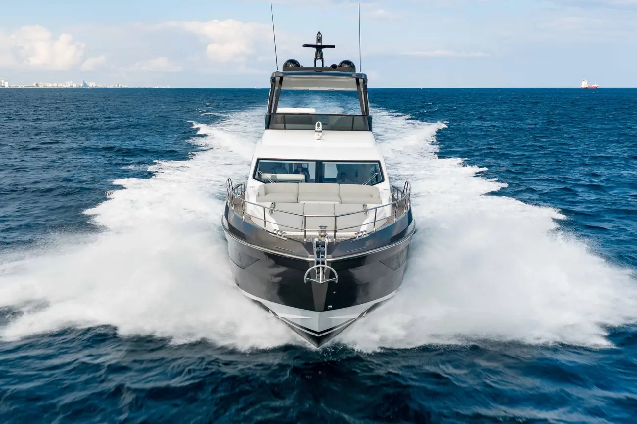 Thumbnail von Azimut 68 NEXT PLAY