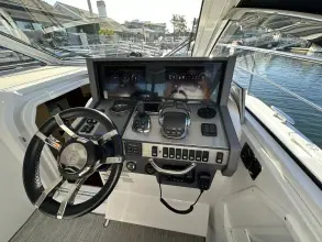 Thumbnail von Cruisers Yachts 39 Express Coupe