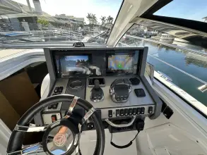 Thumbnail von Cruisers Yachts 39 Express Coupe