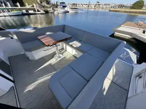 Thumbnail von Cruisers Yachts 39 Express Coupe