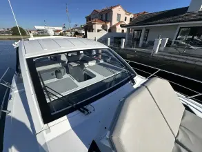Thumbnail von Cruisers Yachts 39 Express Coupe