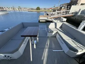 Thumbnail von Cruisers Yachts 39 Express Coupe