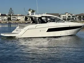 Thumbnail von Cruisers Yachts 39 Express Coupe