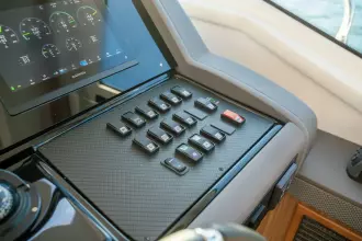Thumbnail von Cruisers Yachts 42 Cantius