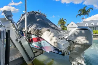 Thumbnail von Everglades 325 CC