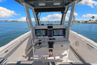 Thumbnail von Everglades 325 CC