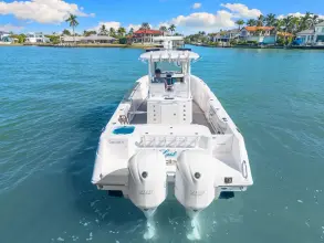 Thumbnail von Everglades 325 CC