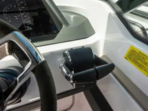 Thumbnail von Axopar 28 T Top RELM 1