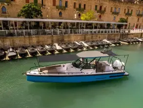 Thumbnail von Axopar 28 T Top RELM 1